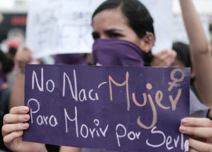 Violencia contra mujeres y niños